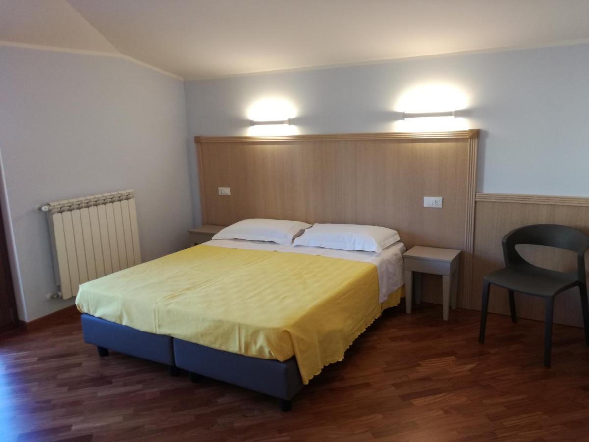 Fonte Nuova Penne Exterior foto